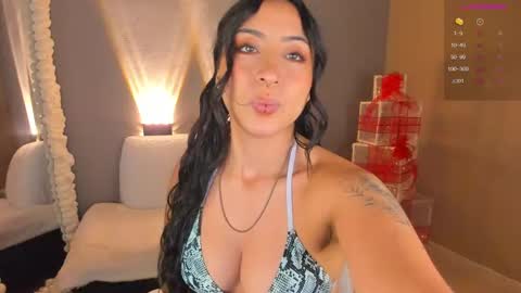 amber_curly online show from January 6, 2025, 5:38 pm