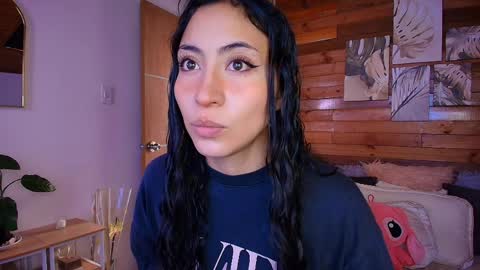 amber_curly online show from April 9, 2026, 5:07 pm