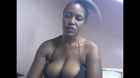 amber_cutie2 online show from April 18, 2026, 2:04 am