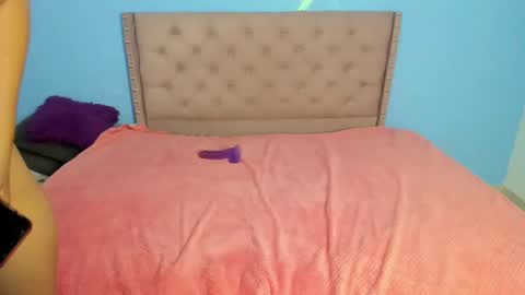 amber_hot70 online show from December 9, 2024, 8:54 pm