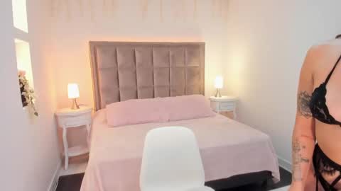 amber_ink online show from October 17, 2025, 8:22 pm