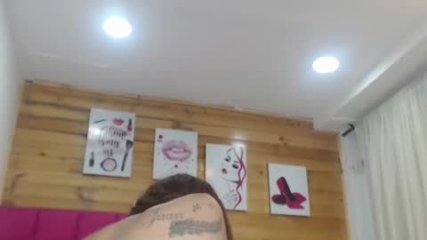 Amber Moore online show from October 17, 2025, 12:01 am