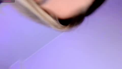 amberalena online show from February 17, 2025, 4:04 pm