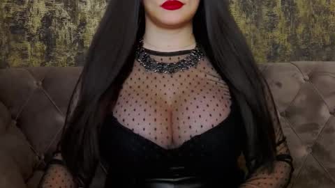 Snapshot of ambercrost chatting on September 27, 2025, 7:02 am Goddess Amber online show from September 27, 2025, 7:02 am