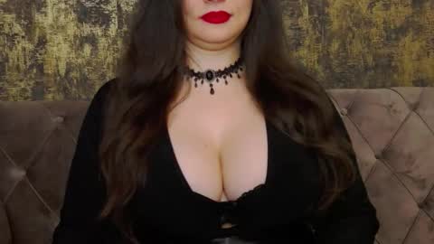 Snapshot of ambercrost chatting on January 12, 2026, 6:07 am Goddess Amber online show from January 12, 2026, 6:07 am