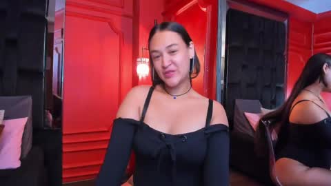 Snapshot of amberhanks chatting on May 28, 2026, 12:02 pm Amber Hanks online show from May 28, 2026, 12:02 pm