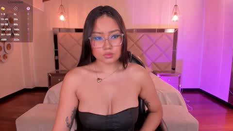 Amber  online show from November 18, 2025, 3:01 am