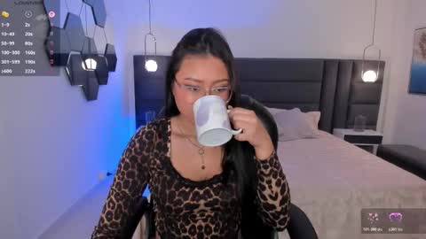 Amber  online show from November 27, 2025, 11:29 pm