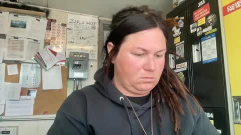 Snapshot of ambermoss7 chatting on April 21, 2026, 6:34 pm ambermoss7 online show from April 21, 2026, 6:34 pm