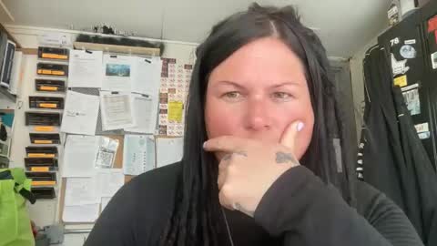 Snapshot of ambermoss7 chatting on April 23, 2026, 5:59 pm ambermoss7 online show from April 23, 2026, 5:59 pm