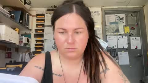 Snapshot of ambermoss7 chatting on April 30, 2026, 5:41 pm ambermoss7 online show from April 30, 2026, 5:41 pm