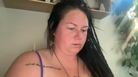 Snapshot of ambermoss7 chatting on May 5, 2026, 2:25 pm ambermoss7 online show from May 5, 2026, 2:25 pm