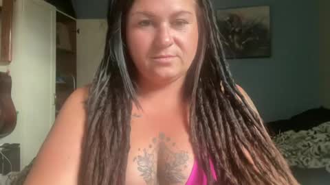 Snapshot of ambermoss7 chatting on July 8, 2026, 11:53 pm ambermoss7 online show from July 8, 2026, 11:53 pm