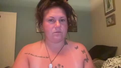 Snapshot of ambermoss7 chatting on July 18, 2026, 4:16 am ambermoss7 online show from July 18, 2026, 4:16 am