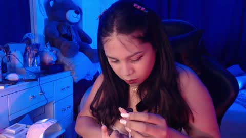 Snapshot of ambersmith98_ chatting on December 14, 2024, 2:23 am Amber online show from December 14, 2024, 2:23 am