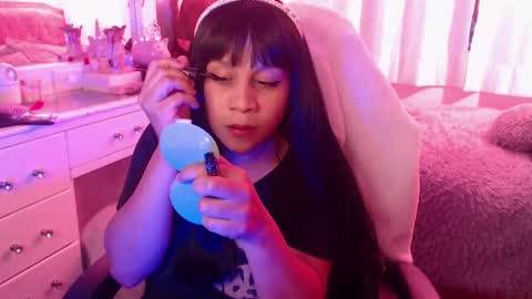 Snapshot of ambersmith98_ chatting on March 7, 2025, 11:07 am Amber online show from March 7, 2025, 11:07 am