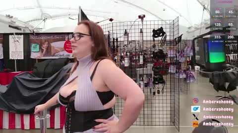 Amber Honey  online show from February 1, 2025, 8:26 pm