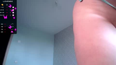 Snapshot of ambrosia_nectar chatting on May 27, 2026, 11:29 am 25 WEEK Princess Linnea online show from May 27, 2026, 11:29 am