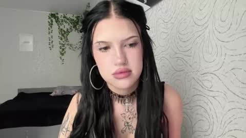 Snapshot of ameeludkowski chatting on November 17, 2025, 10:10 am Alica online show from November 17, 2025, 10:10 am