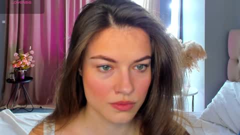 Ameli Lorans online show from February 6, 2025, 3:06 am