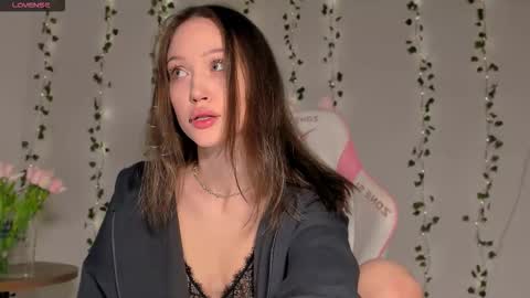 Your Amelia online show from December 4, 2025, 11:46 pm