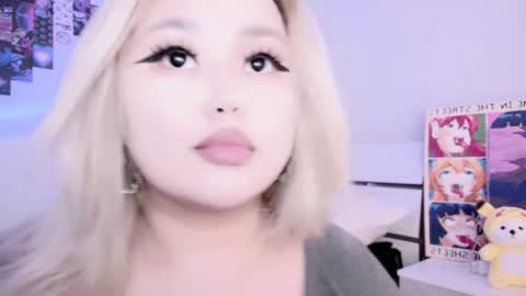 Snapshot of amelia_sunlight chatting on December 3, 2024, 6:48 am Amelia online show from December 3, 2024, 6:48 am