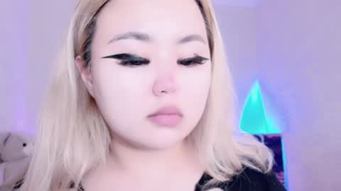 Snapshot of amelia_sunlight chatting on December 16, 2024, 3:40 am Amelia online show from December 16, 2024, 3:40 am