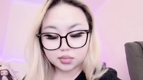 Snapshot of amelia_sunlight chatting on February 11, 2025, 3:50 am Amelia online show from February 11, 2025, 3:50 am