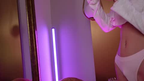 Amelia online show from February 21, 2025, 7:34 am