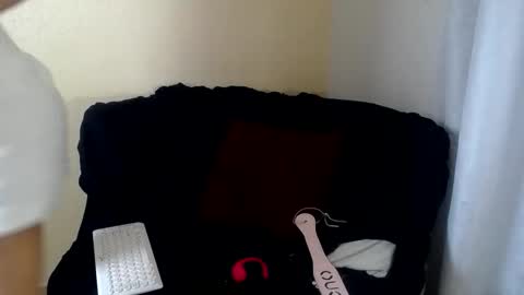 Amalia Castro online show from December 15, 2025, 5:06 pm