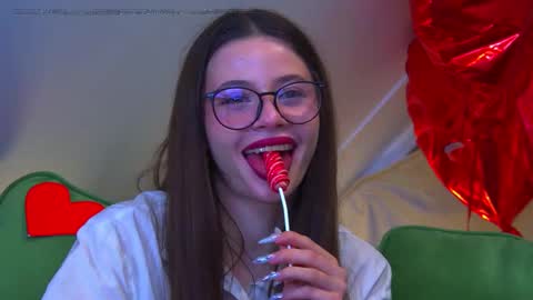 Amelia online show from March 2, 2025, 3:45 am