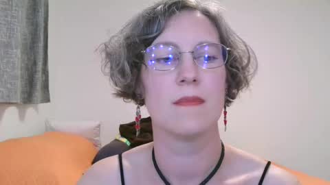 Ameliaishka online show from April 28, 2026, 4:28 am