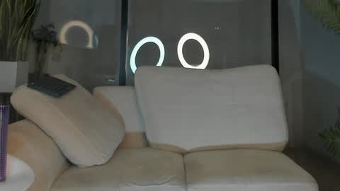 Ameliajones online show from April 9, 2026, 6:19 am