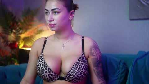 Snapshot of ameliajupiter chatting on November 11, 2025, 9:37 pm Amelia online show from November 11, 2025, 9:37 pm