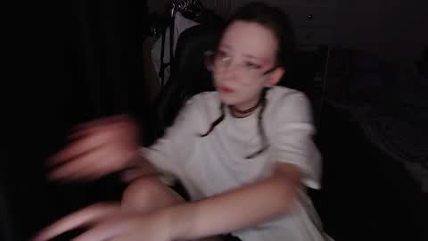 Snapshot of ameliakamishiro chatting on November 25, 2025, 1:38 am Amelia online show from November 25, 2025, 1:38 am