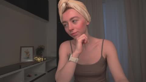 Amelia   online show from January 25, 2025, 2:58 pm