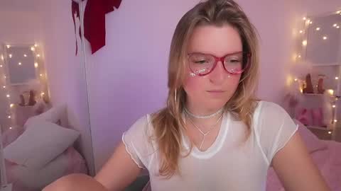 Amelia online show from February 23, 2025, 7:38 pm