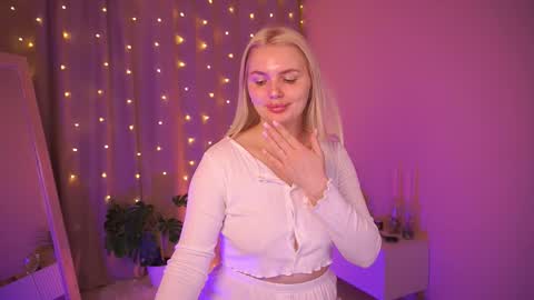  Amelia  online show from March 12, 2026, 4:18 am