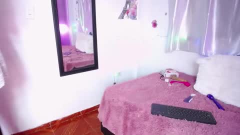 amelie brown online show from December 10, 2024, 8:16 pm