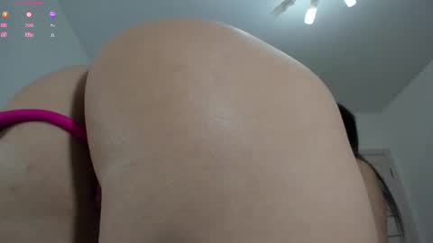 amelie_25 online show from November 20, 2025, 11:48 pm