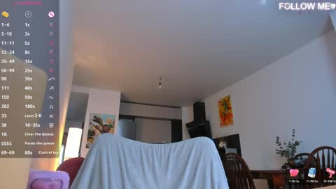 Amelie online show from April 15, 2026, 8:32 am