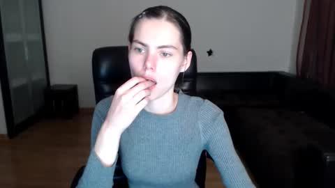 Snapshot of ameliereve chatting on September 25, 2025, 5:27 pm Amelie online show from September 25, 2025, 5:27 pm