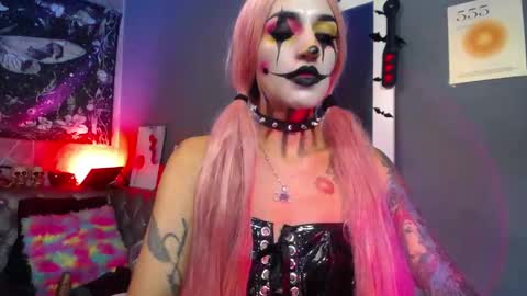 AMELIEROUS .. see you tomorrow  kisses online show from April 18, 2026, 2:48 am