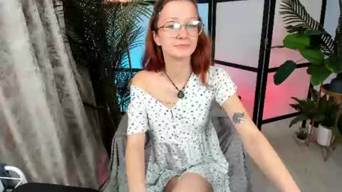 Amelie  online show from June 25, 2026, 3:39 am