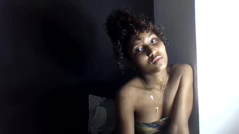 amelisy20005 online show from April 21, 2026, 3:02 am