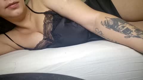Snapshot of amelly_grey chatting on October 26, 2025, 1:39 pm Amelly online show from October 26, 2025, 1:39 pm