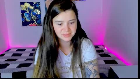 amellymillyy online show from September 22, 2025, 10:56 pm