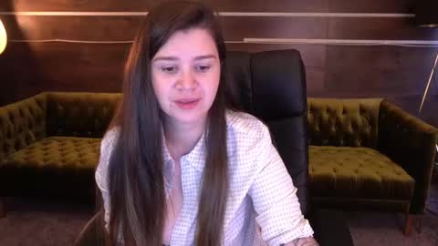 amellymillyy online show from September 28, 2025, 5:46 am