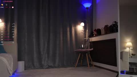 Amy  online show from September 15, 2025, 1:16 am