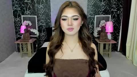 Claire online show from November 3, 2025, 3:08 am